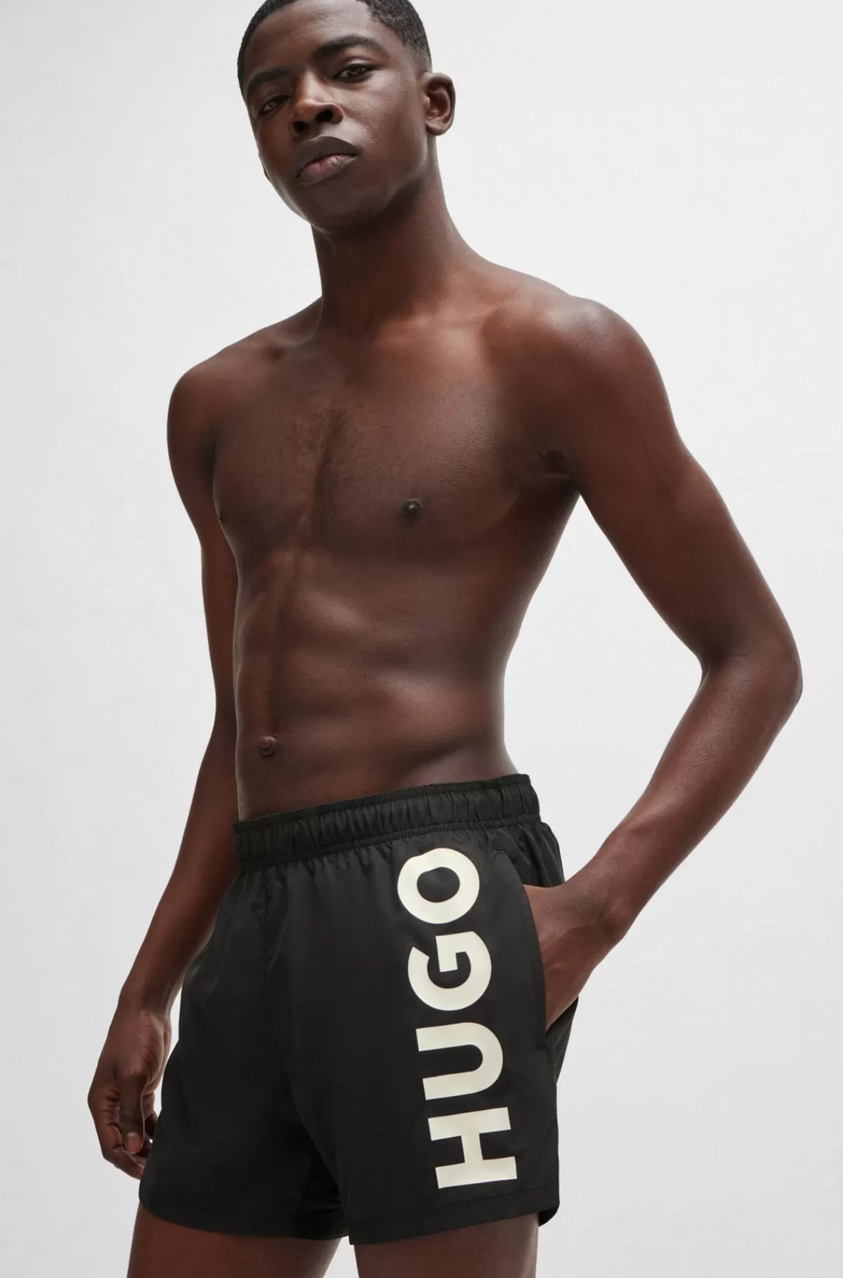 HUGO BOSS Hurtigtørrende Badeshorts Med Lodret Logoprint Sort Hot