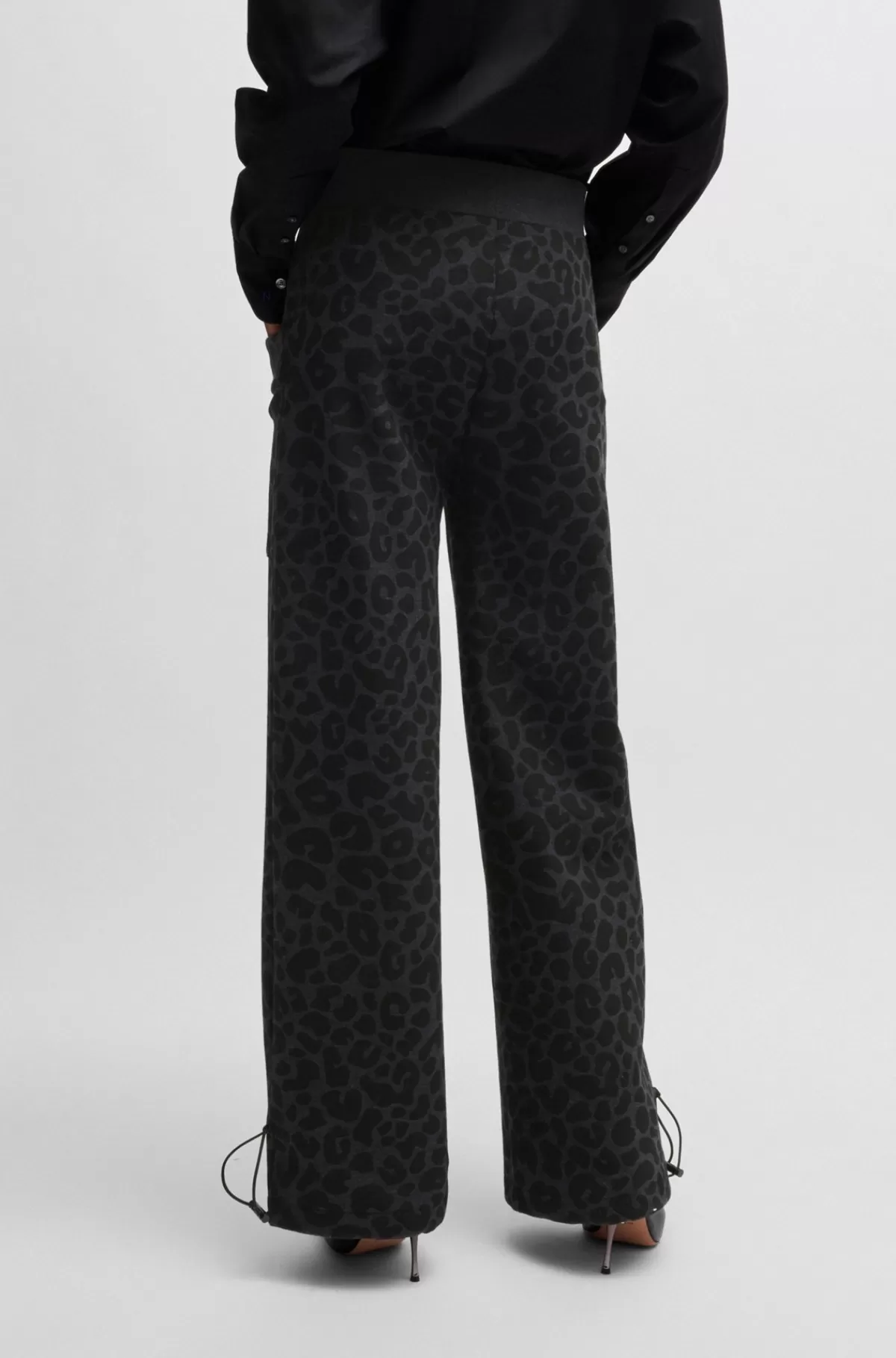 HUGO BOSS NAOMI X BOSS-tracksuit-bukser I Bomuldsblanding Med Dyreprint Og Energear™ Sort mønstret Sale